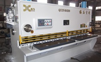 QC11Y-16×3200閘(zhá)式剪闆(pǎn)機