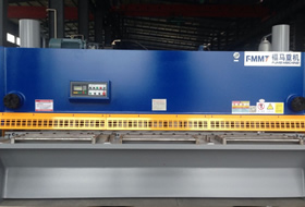 2016新款16x4000液(ye)壓閘式(shì)剪闆機(jī)