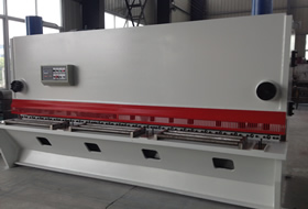 QC11Y-16×4000液壓(yā)閘式剪(jian)闆機