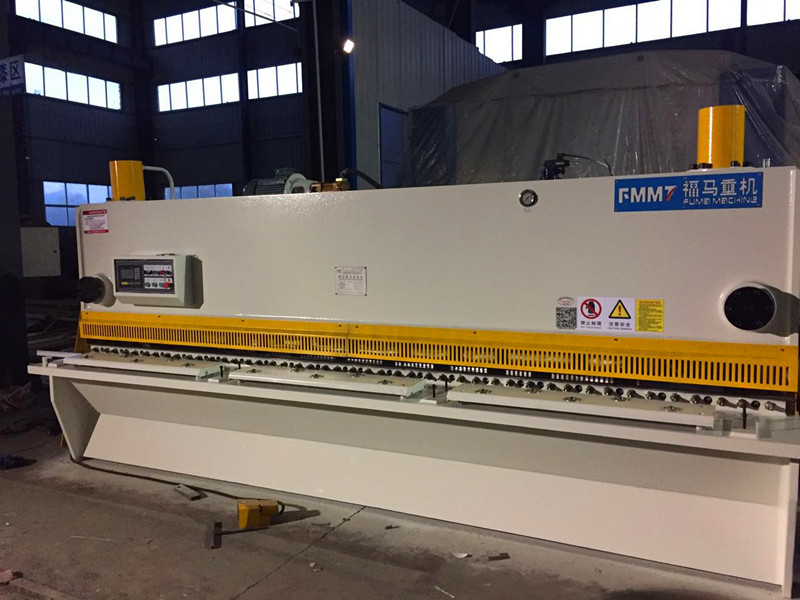 液壓閘式剪(jiǎn)闆機QC11Y-6X40000