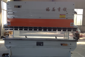 WC67Y系列三(sān)缸液壓(ya)闆料折(she)彎機